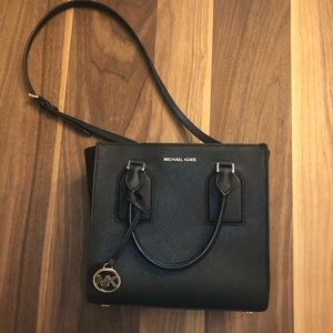 MICHAEL Michael Kors Selby Medium Messenger Bag